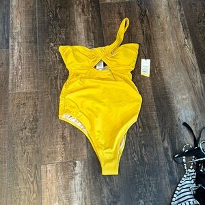 One shoulder one piece bathing suit